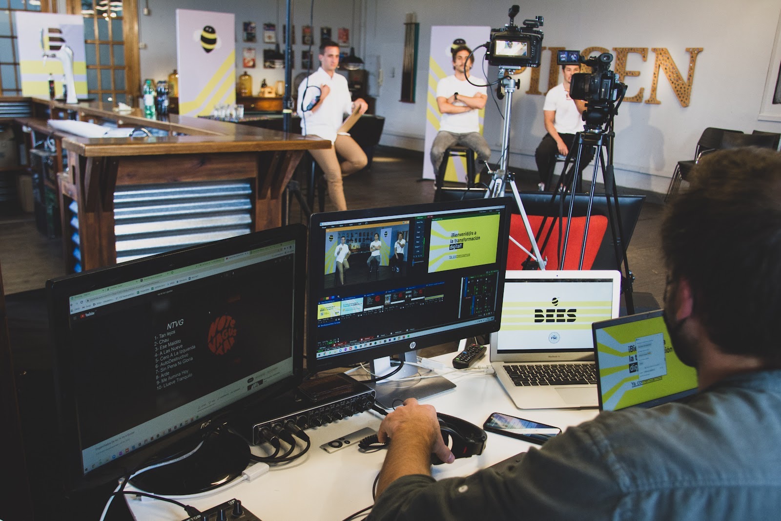 Consola de control de video en evento