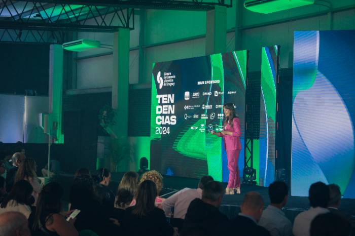 Via Disegno — evento producido por LANG